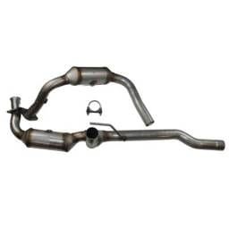 Front Right Direct-Fit Cat Converter Compatible With 2007-2011 Jeep Dodge Liberty 2.8L 4-Cyl Dohc