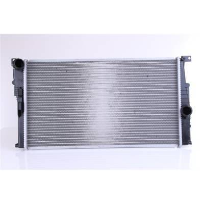 Aluminum Radiator Compatible With 2001-2007 Volvo V70 2.3L L5 2.4L L5 2.5L L5 8602878 8602879 Engine