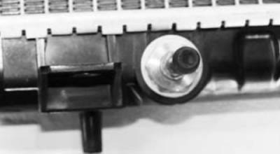 New Radiator Assembly Compatible With Nissan 93-97 Altima 2.4L L4 2389Cc Ni3010104 Ds37002a 9819 thumbnail 5