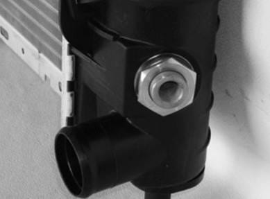 New Radiator Assembly Compatible With Ford 89-95 Taurus 2.5L 3.0L 3.8L L4 V6 153 182 232 Cid thumbnail 5