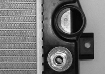 New Radiator Assembly Compatible With Saturn 05-06 Relay-2 Relay-3 3.5L V6 213 Cid Gm3010214 3467 thumbnail 6