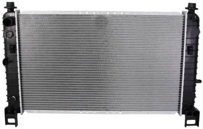 New Radiator Assembly Compatible With Chevy 00-06 Suburban 1500 5.3L V8 323 325 Cid Ra20043 2615 thumbnail 3