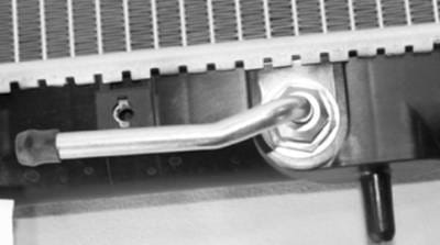 New Radiator Compatible With 1999-2002 Mitsubishi Galant 2.4L L4 2351Cc Automatic Transmission thumbnail 8